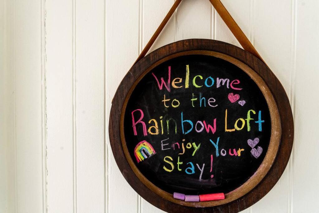 Somewhere Over The Rainbow Loft With Ac 힐로 외부 사진